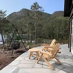 Chalet Cosy Between And Mountain *