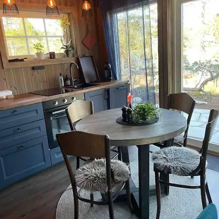 Cosy Between And Mountain