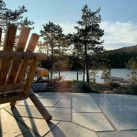 Chalet Cosy Between Lake&mountain Treungen