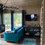 木屋 Cosy Between And Mountain